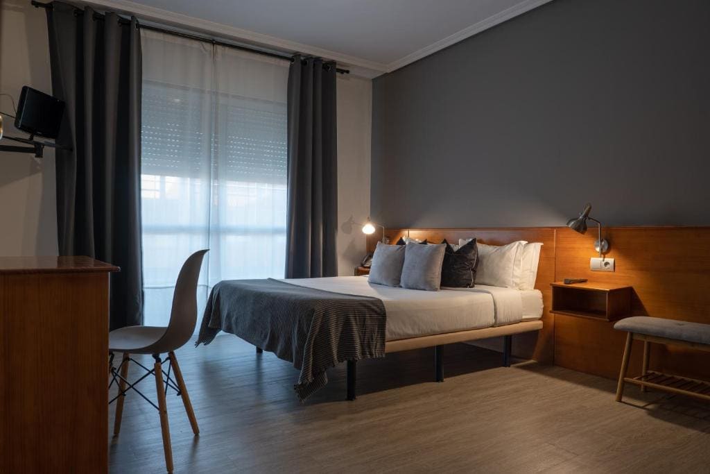 Double Room with Double bed room - Image 1