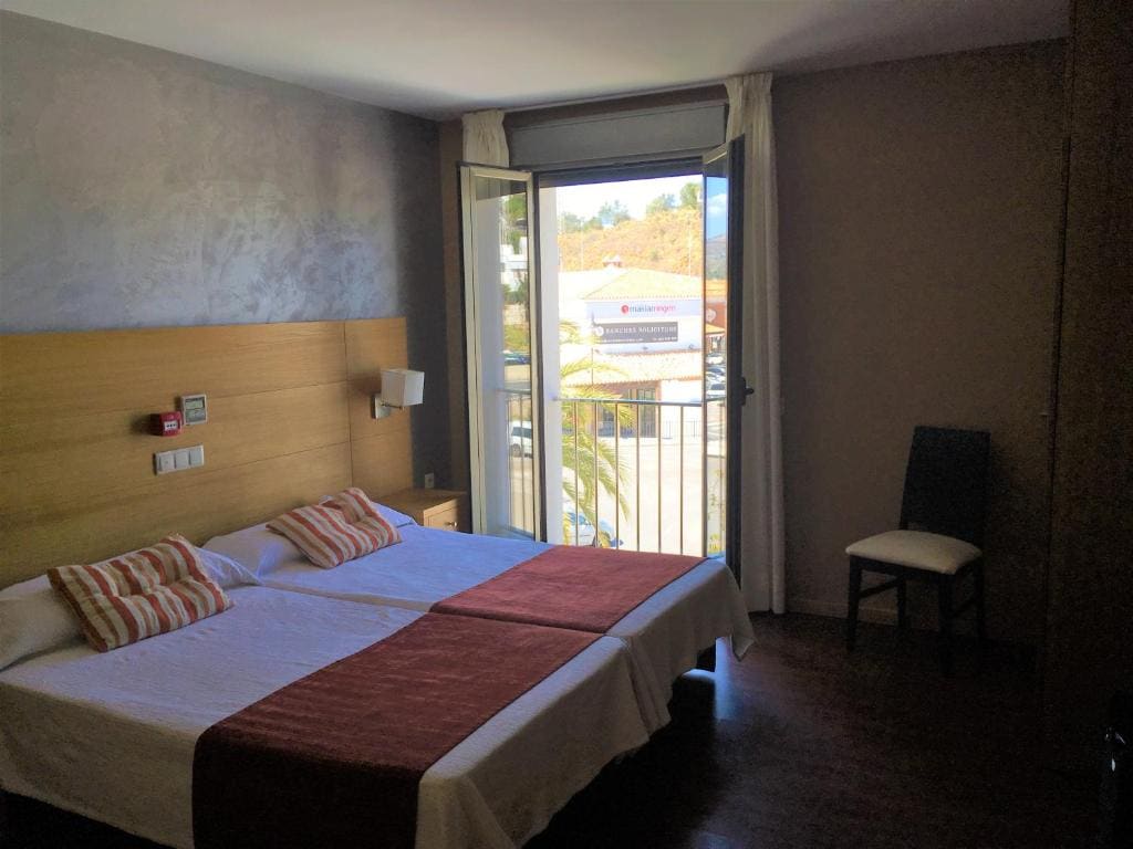 Double or Twin Room room - Image 2