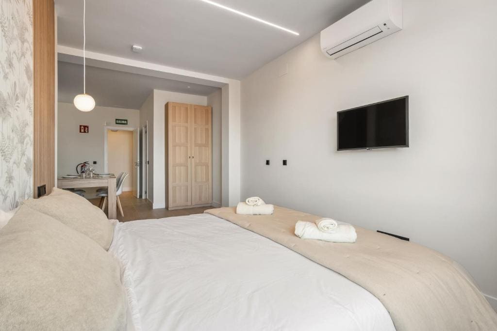 Two-Bedroom Suite room - Image 3