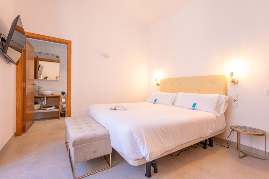 Deluxe Double Room room - Image 1
