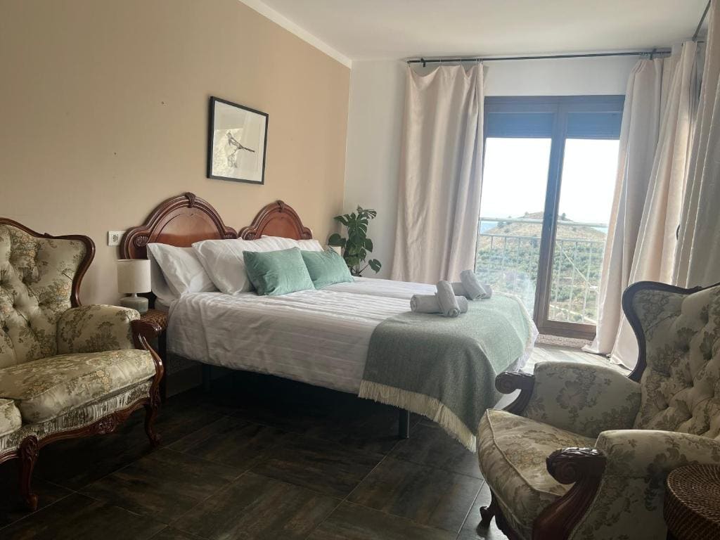 Suite with Mountain View room - Image 1