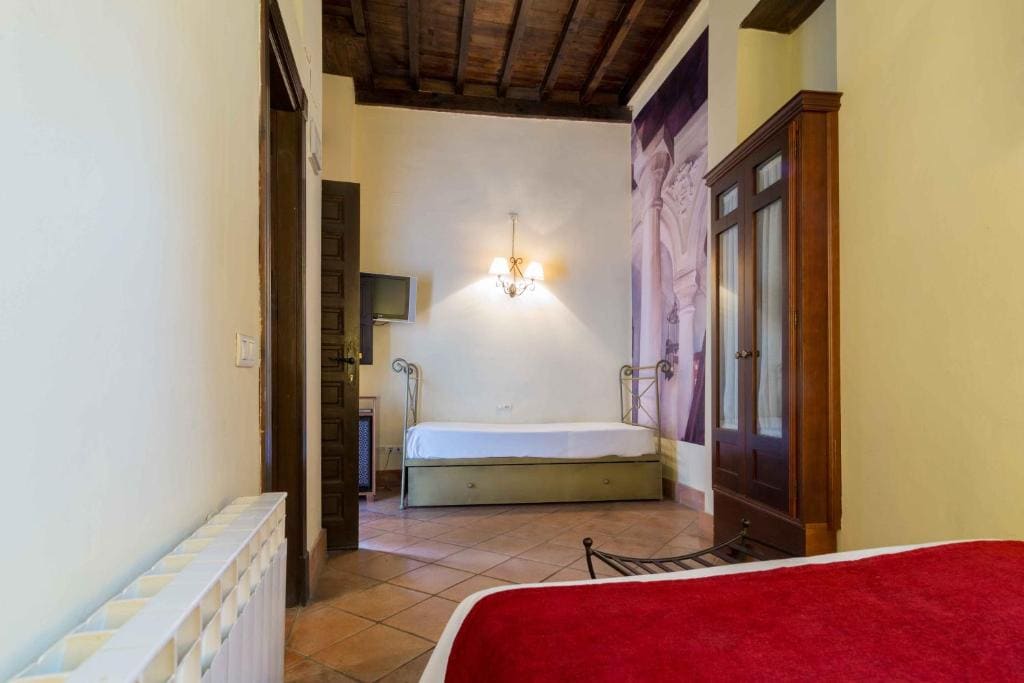 Standard Double Room with Extra Bed room - Image 2