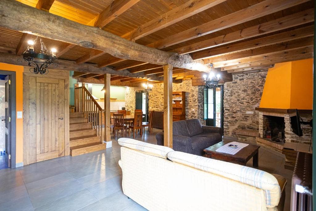 Three-Bedroom Apartment (6 Adults) room - Image 1