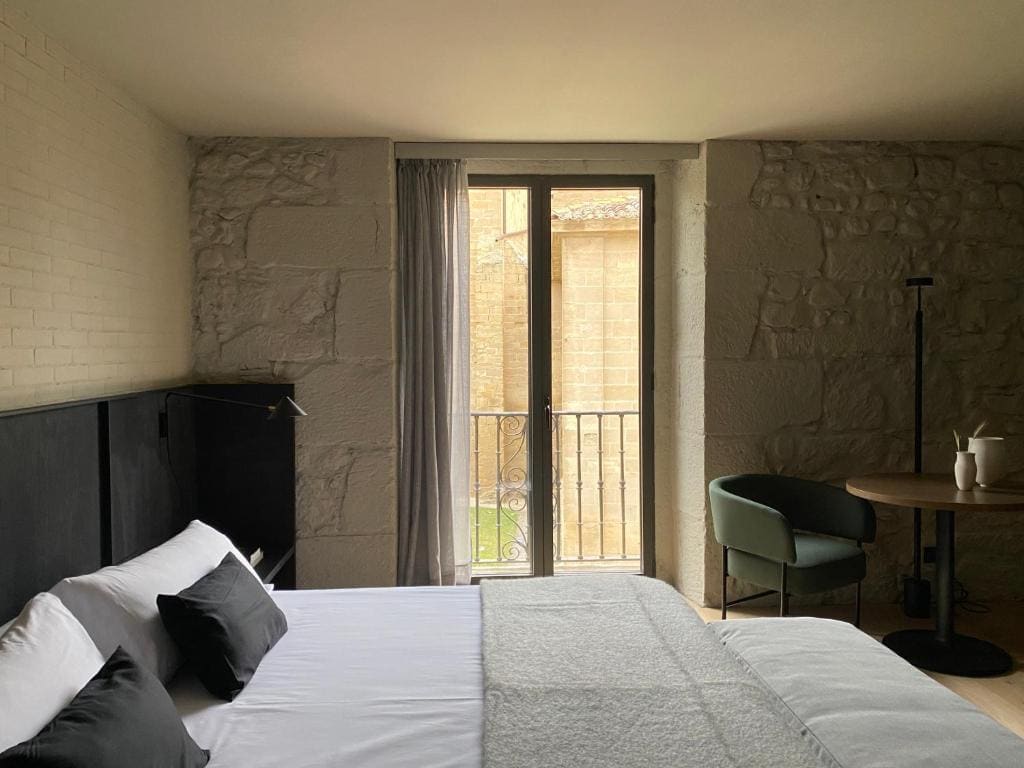 Deluxe Double Room with Balcony room - Image 1