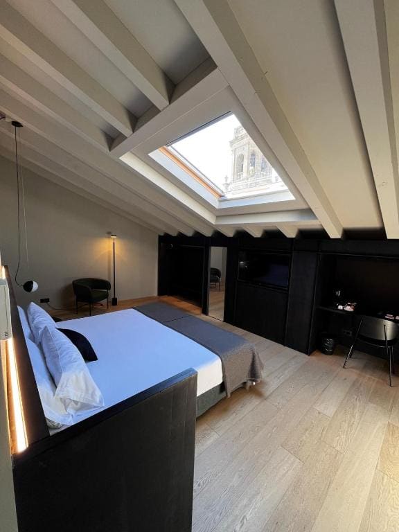 Superior King Room room - Image 3