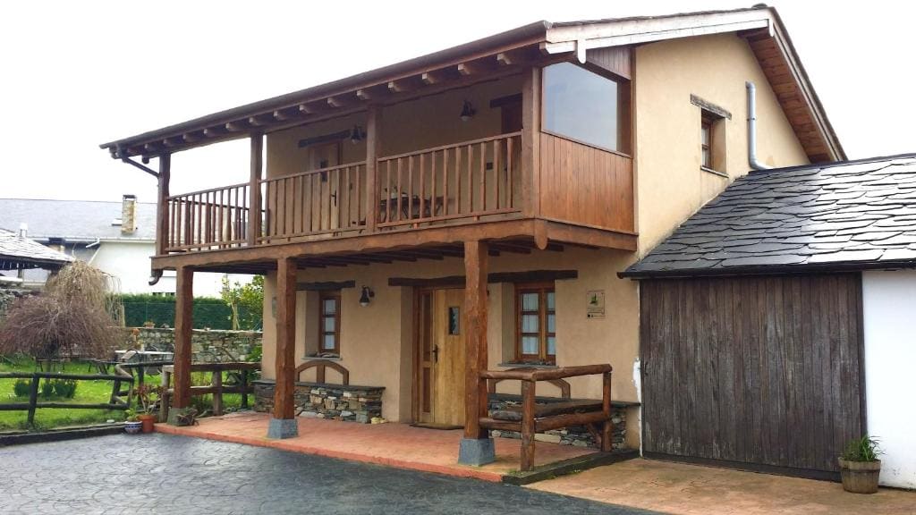 Two-Bedroom House room - Image 1