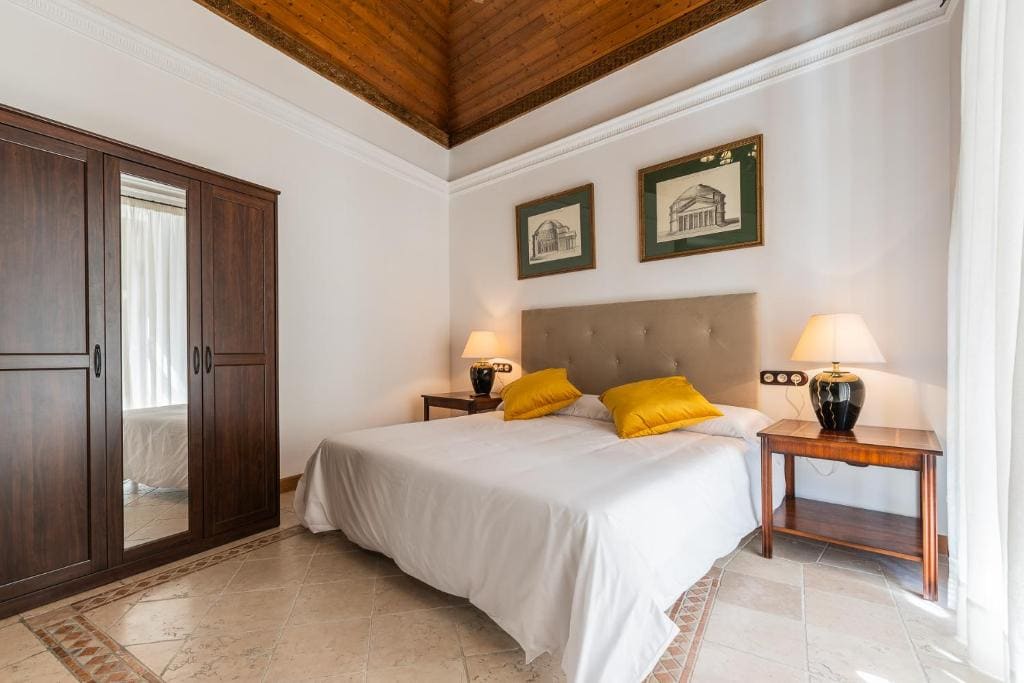 Deluxe Double Room room - Image 2