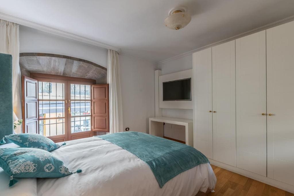 Standard Quadruple Room room - Image 1