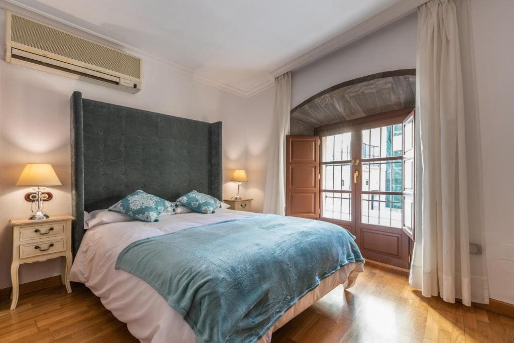 Standard Quadruple Room room - Image 2