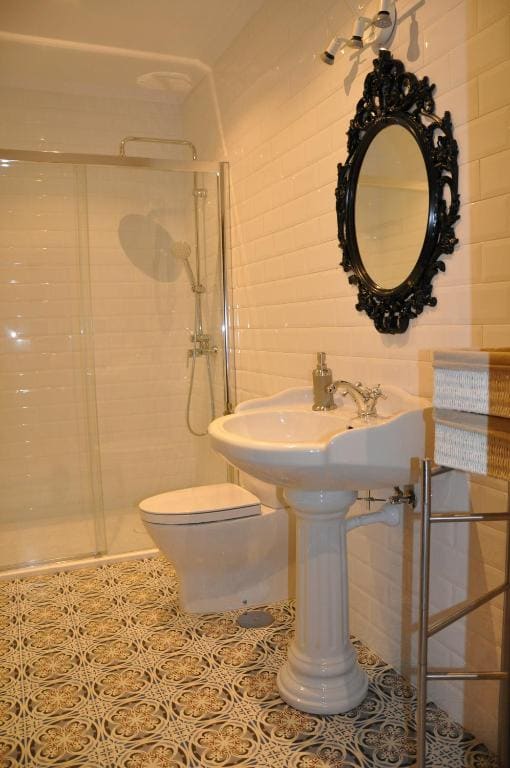 One-Bedroom Apartment room - Image 3