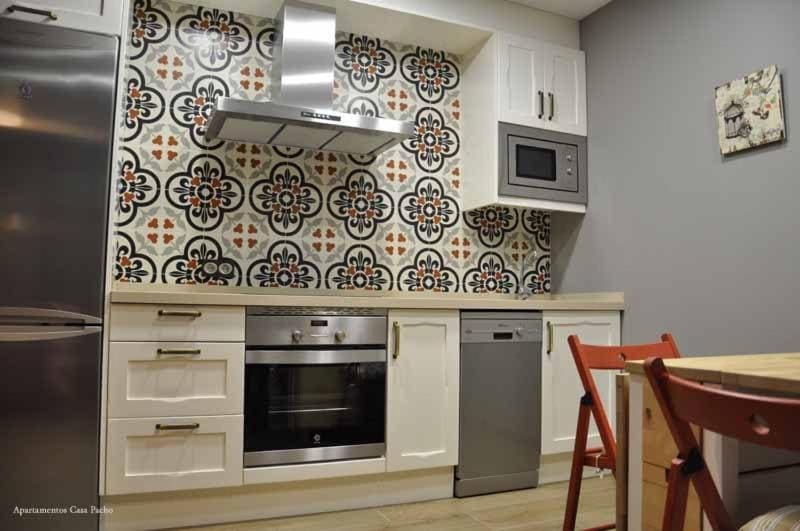 One-Bedroom Apartment room - Image 2