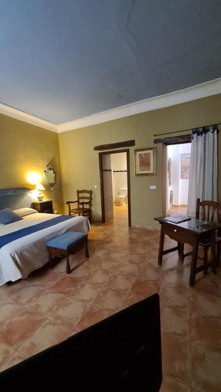 Superior King Room room - Image 1