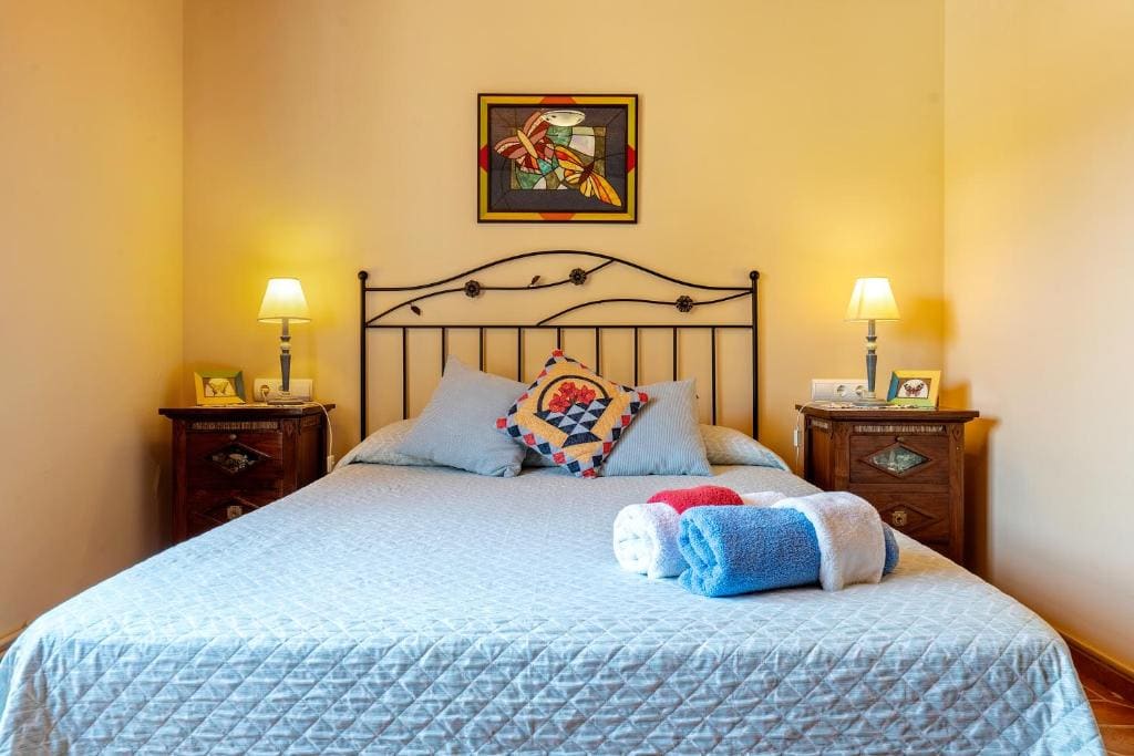 Three-Bedroom Premium Apartment with Balcony room - Image 2