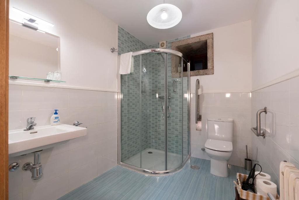 Four-Bedroom House room - Image 2