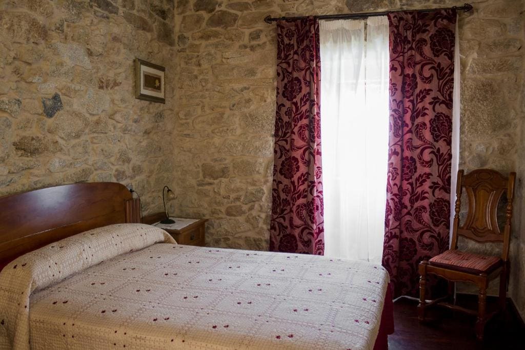 Deluxe Double Room with Bath room - Image 2