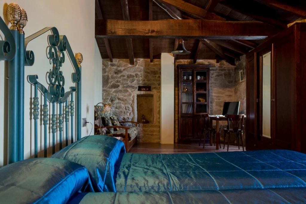 Deluxe Twin Room room - Image 2