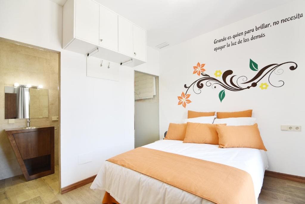 Deluxe Double Room with Balcony room - Image 1