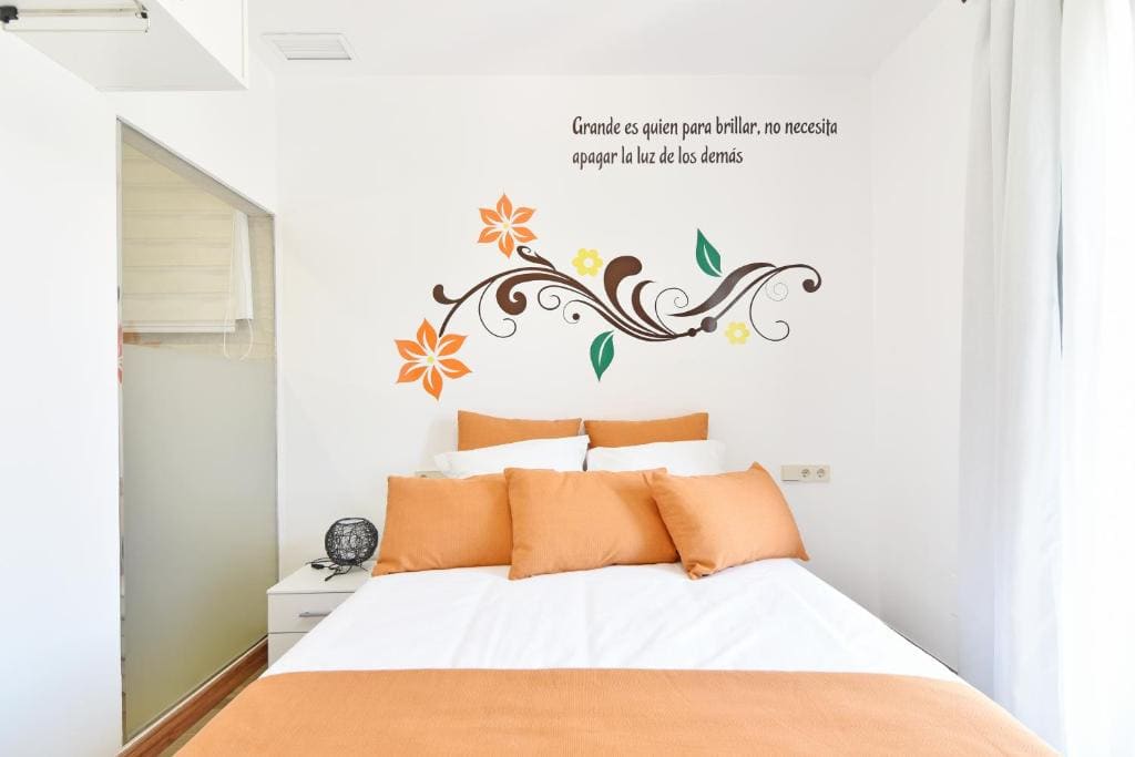 Deluxe Double Room with Balcony room - Image 2