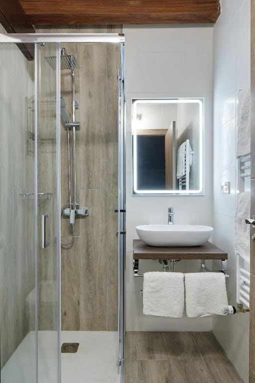 Deluxe Double Room room - Image 2