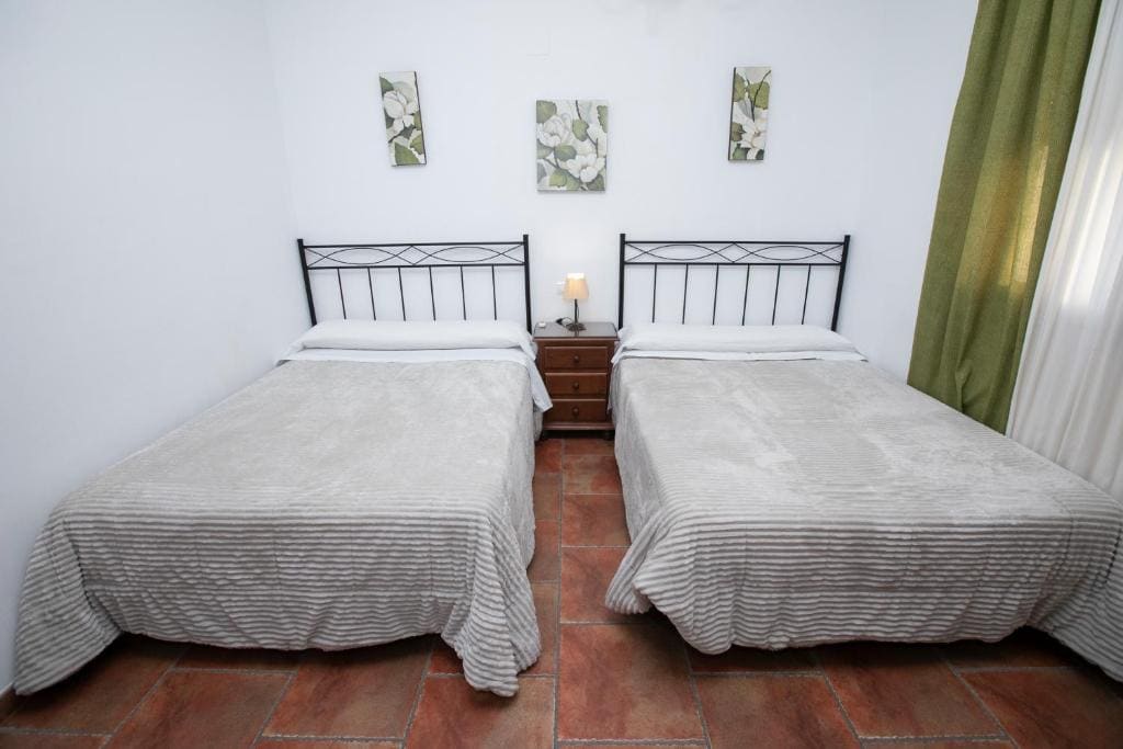 Four-Bedroom House room - Image 3