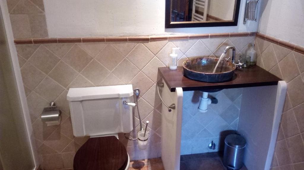 Double Room with Private Bathroom room - Image 2
