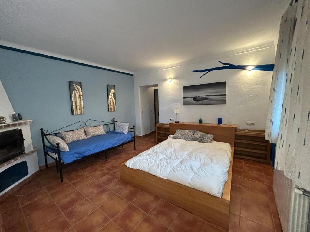 Double Room with Mountain View room - Image 3