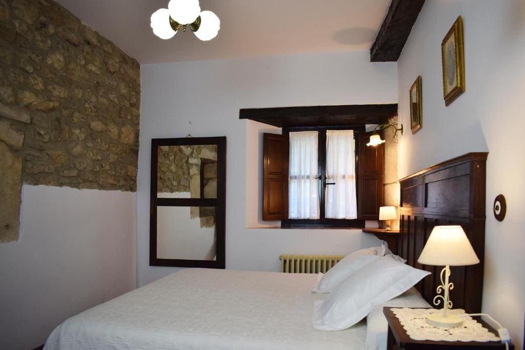 Apartment - Ground Floor room - Image 1