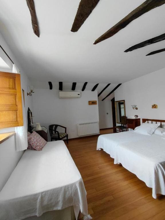 Double Room room - Image 3