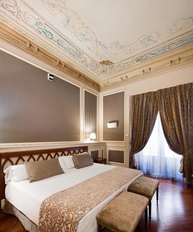 Imperial Suite room - Image 1