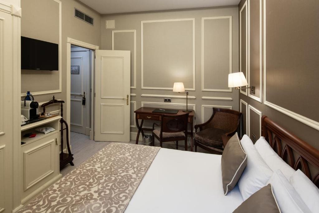 Double Room with Terrace - Smoking room - Image 2