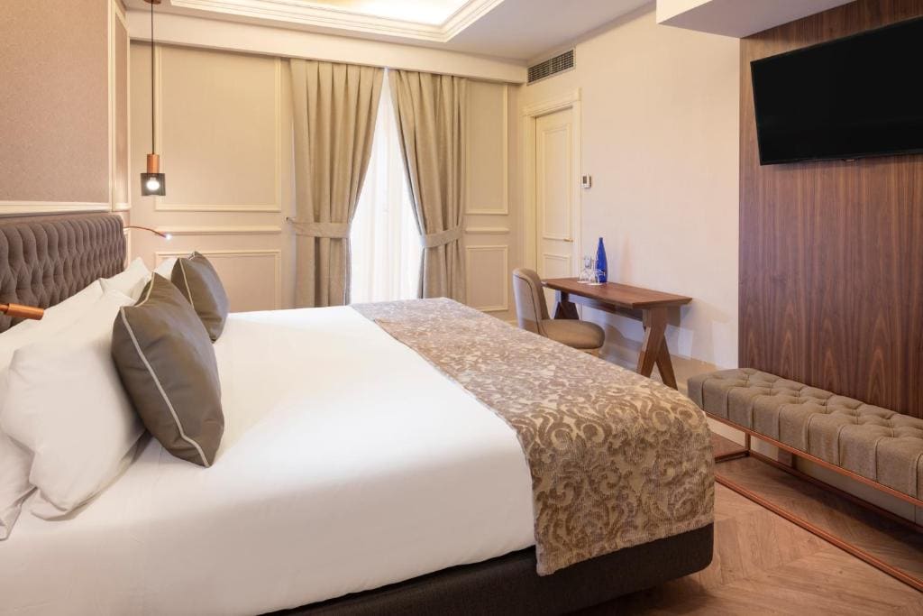 Premium Double or Twin Room room - Image 2