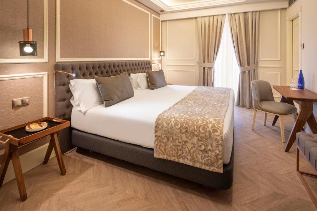 Premium Double or Twin Room room - Image 1