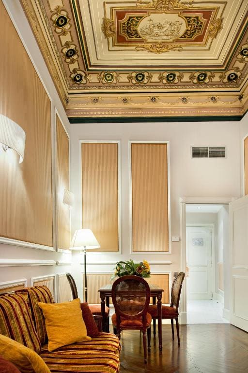 Suite room - Image 2