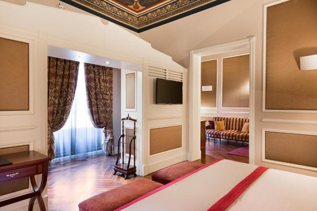 Suite room - Image 1
