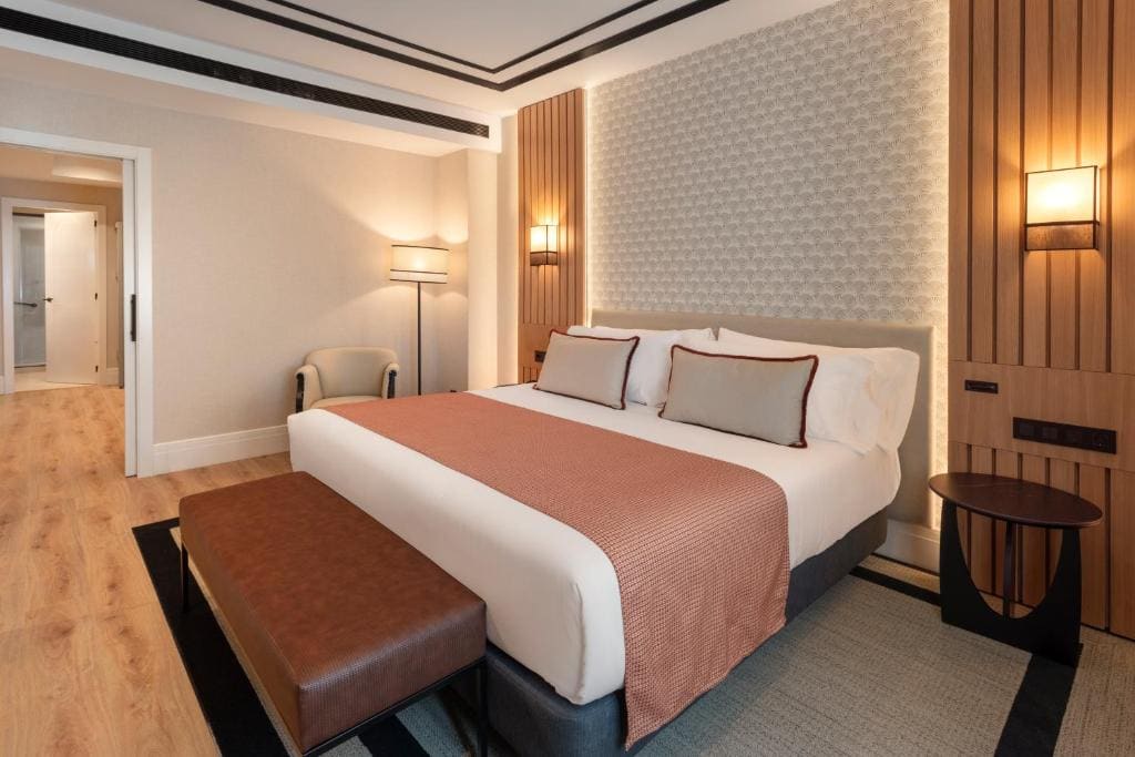 Suite room - Image 1