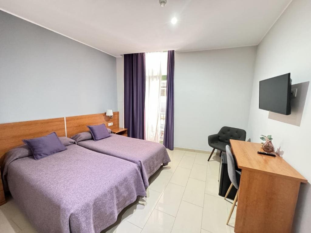 Double or Twin Room room - Image 2