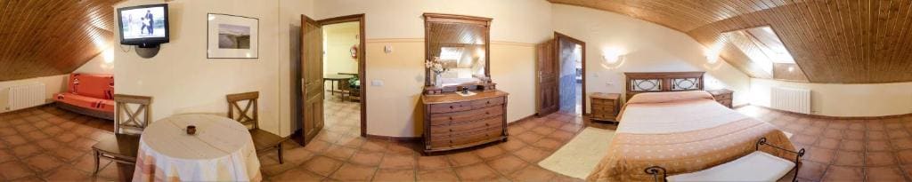 Suite with Spa Bath room - Image 3