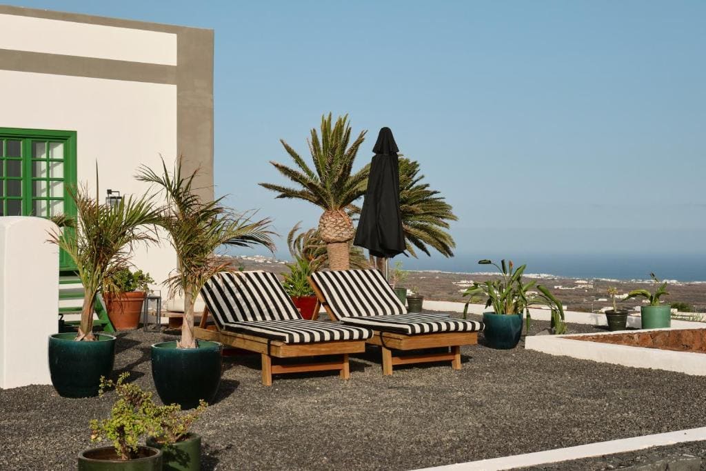 King Suite with Sea View room - Image 1