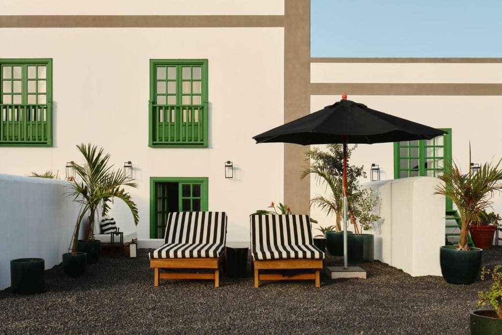 Deluxe Double Room with Balcony and Sea View room - Image 1
