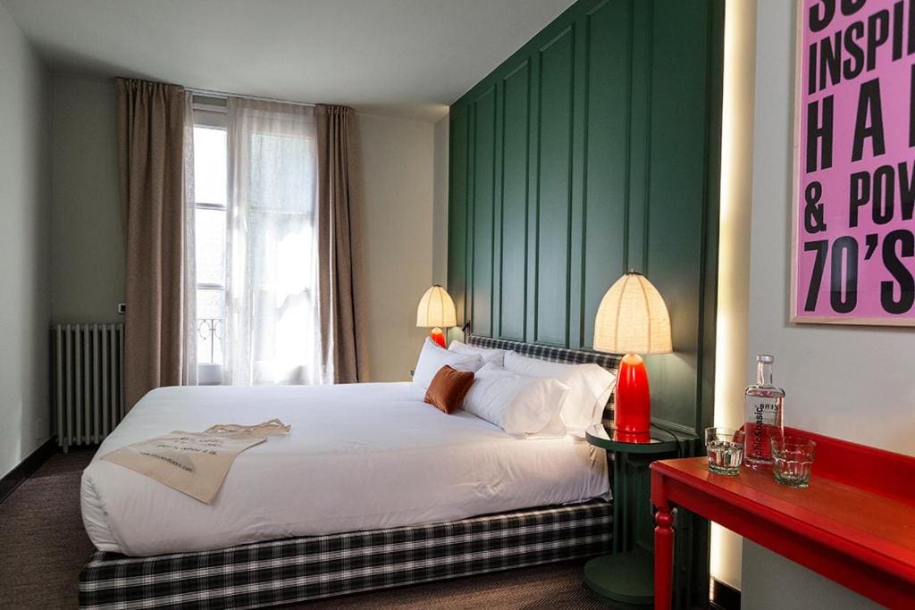 Deluxe Double Room with Balcony room - Image 2