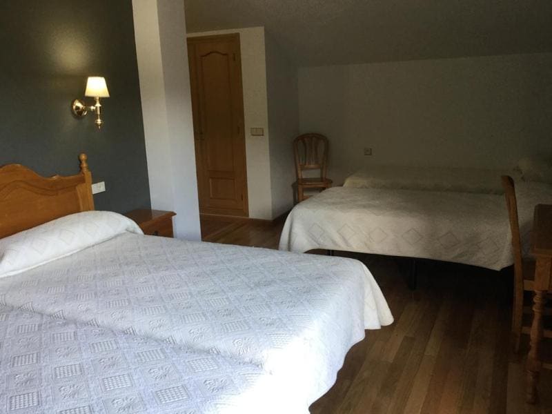 Classic Quadruple Room room - Image 1