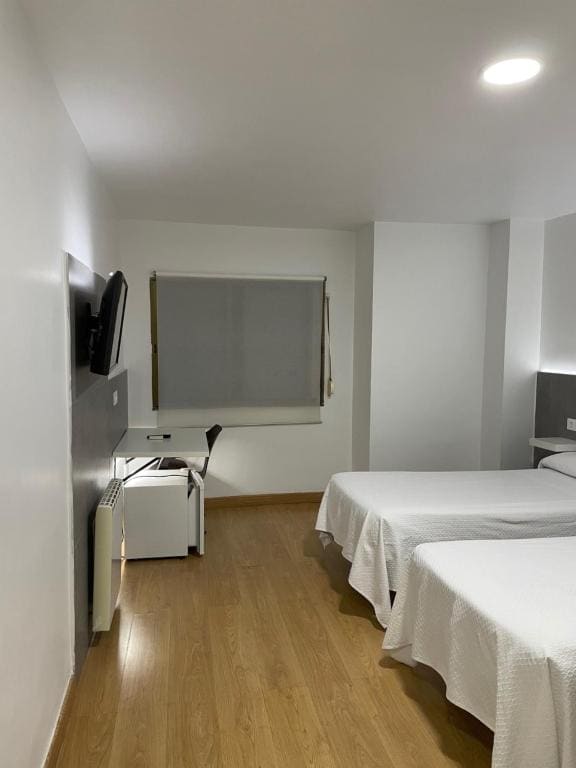 Double or Twin Room room - Image 1