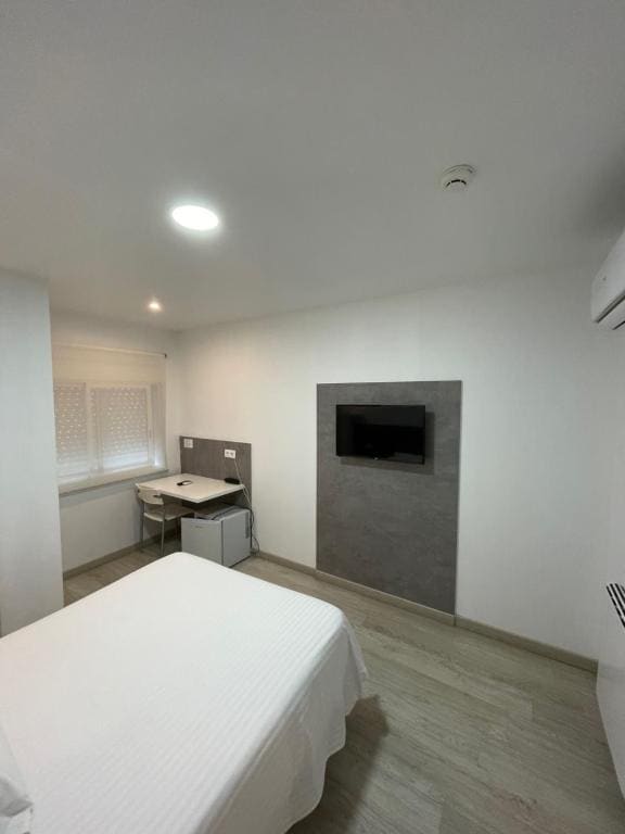 Double or Twin Room room - Image 3