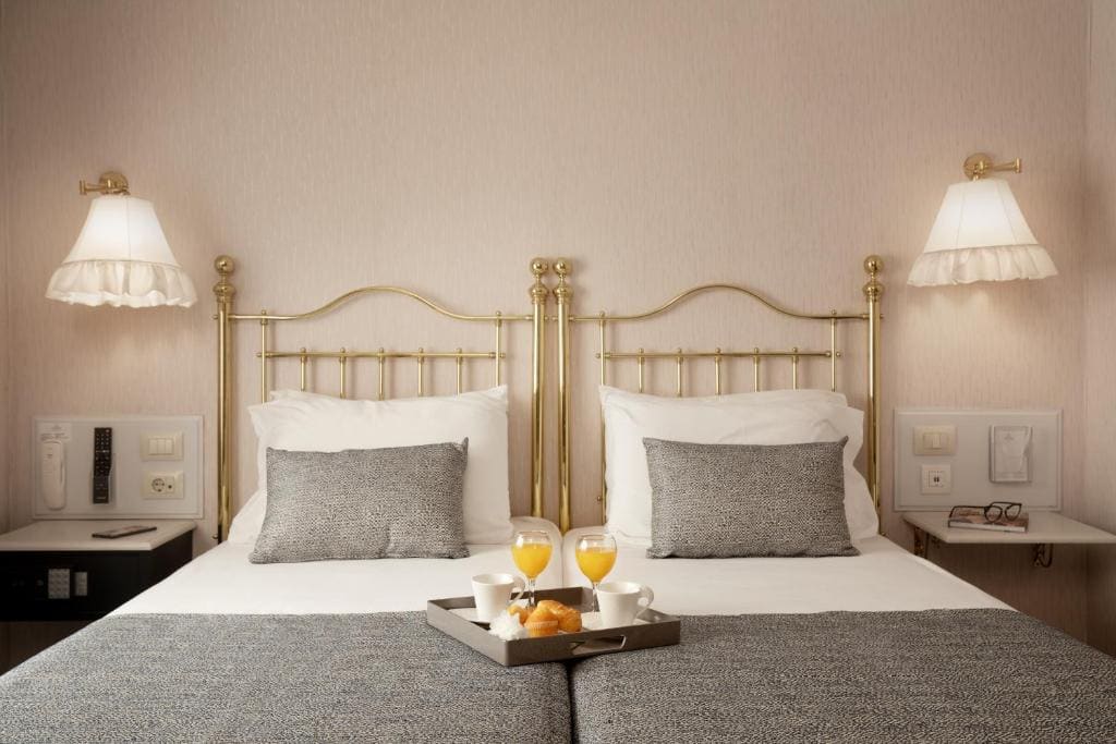 Comfort Double or Twin Room room - Image 3