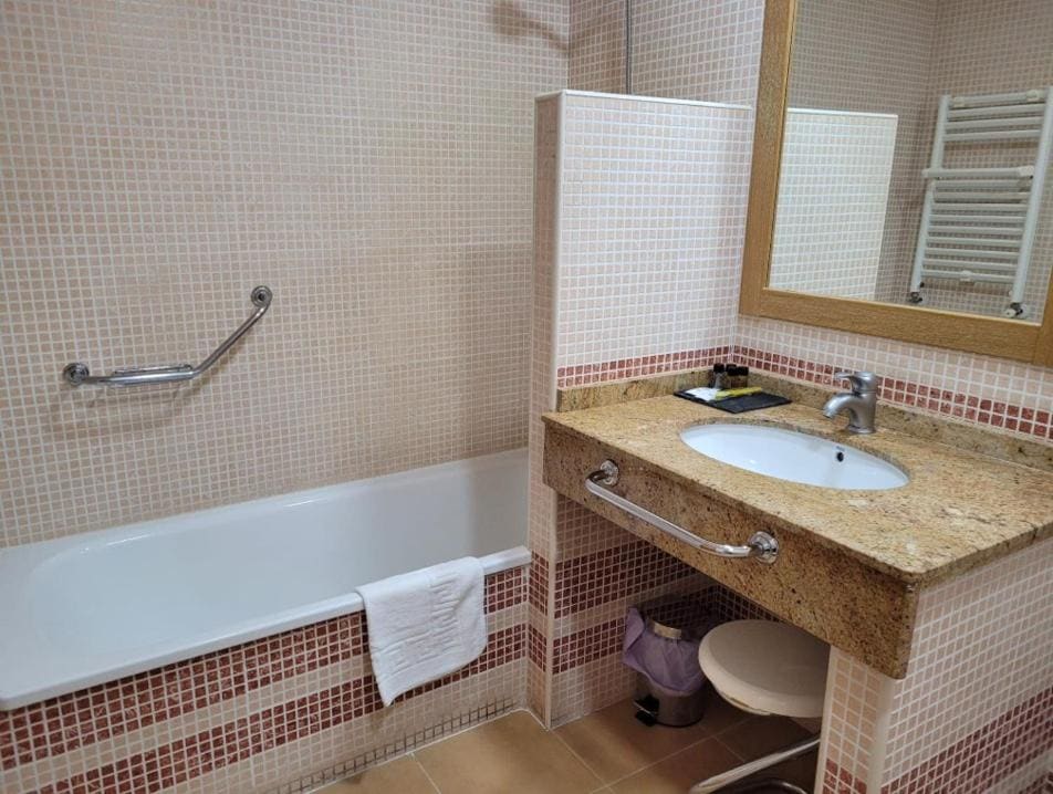 Double or Twin Room room - Image 1