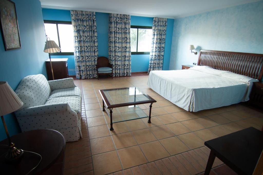 Superior Double room - Image 3