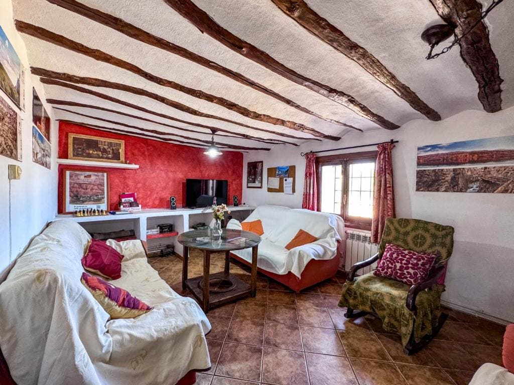 Five-Bedroom House room - Image 1