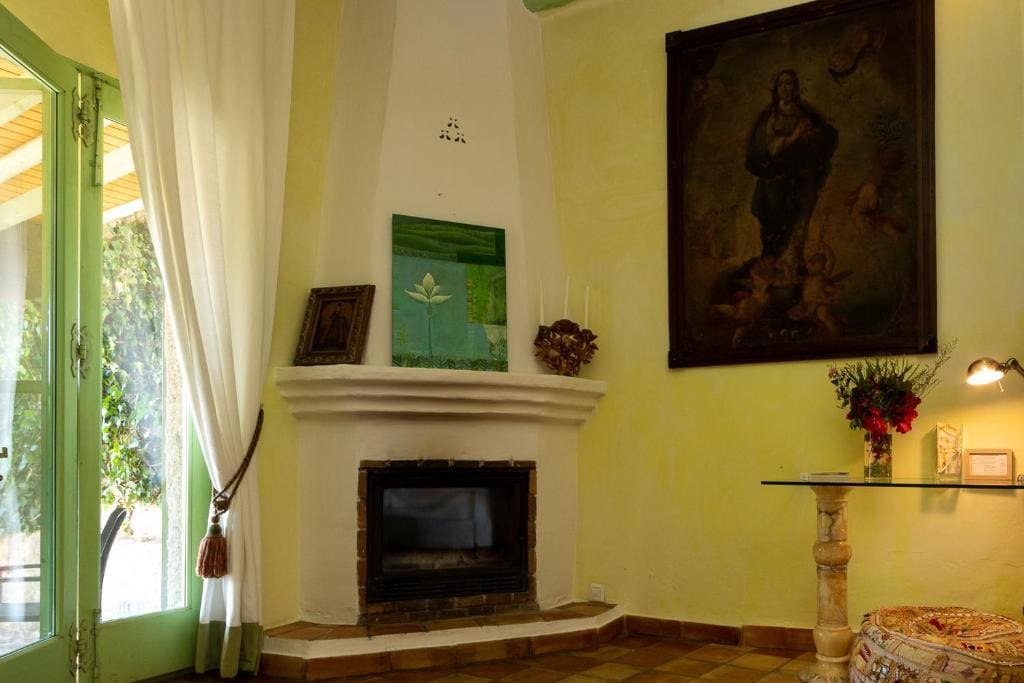 Two-Bedroom Superior Cottage - Cala Enmedio room - Image 3