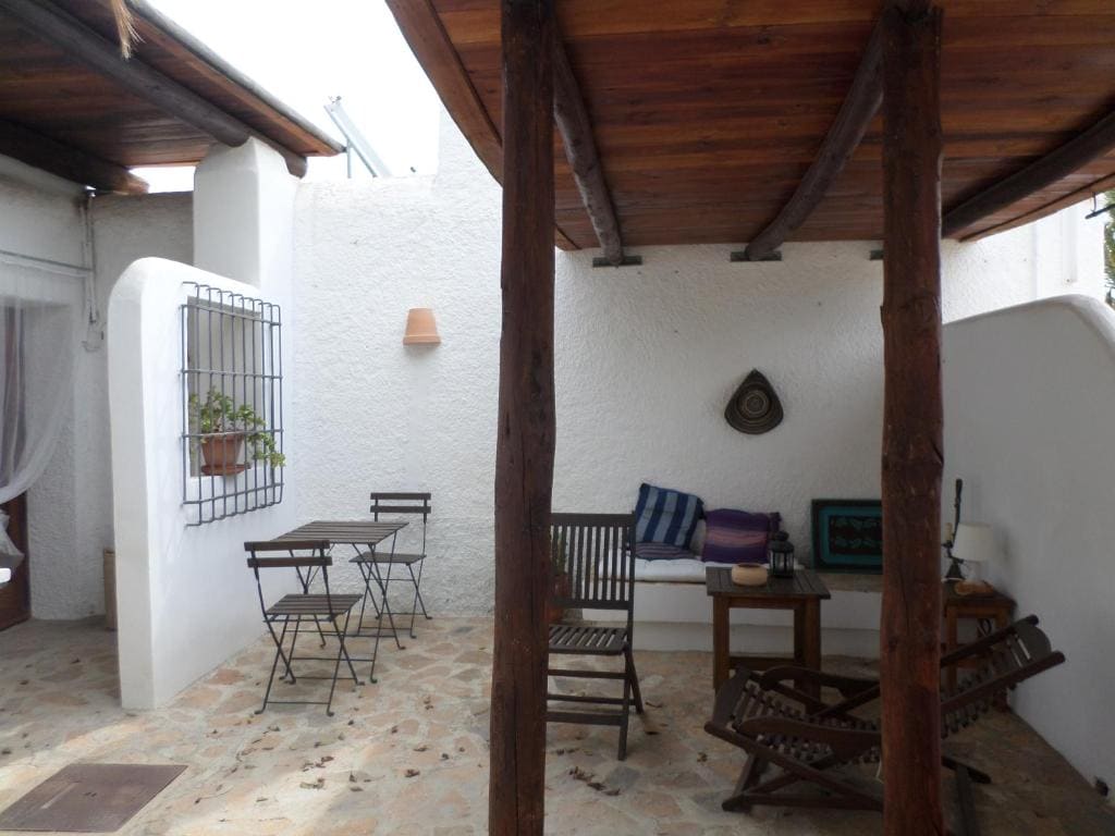 Double Room with Patio room - Image 3