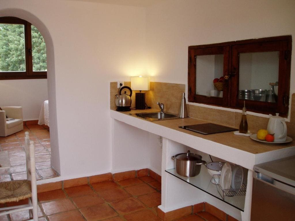 Studio room - Image 2